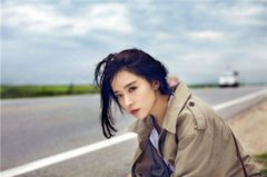 闞清子原名叫什么,叫冮(gang)健聽起來比較男性化