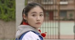 陳翔六點半死了個女孩叫什么，叫劉潔藝名腿腿