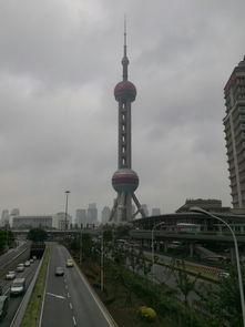 上海比東方明珠高的樓,是上海中心大廈這座摩天大樓