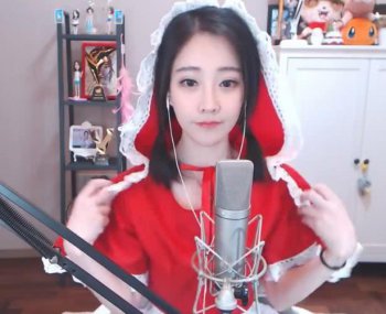 馮提莫去哪個平臺了，在B站這個平臺直播