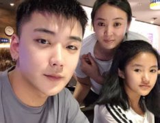 變形記的李勒優現狀,17歲的李勒優即將面臨高考