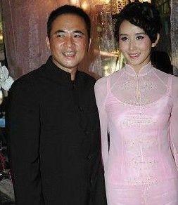 朱兆祥的前妻，朱兆祥沒有前妻，胡靜在2008年接受了朱兆祥的求婚
