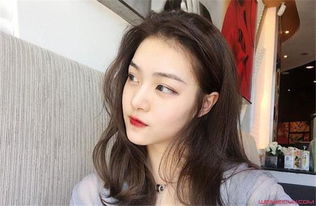 李嘉慧快手是富二代嗎,穿著打扮可以見得是富二代