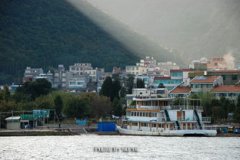 撫仙湖在哪里，位于玉溪市澄江、江川、華寧三縣間