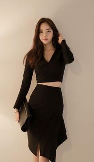 潘南奎以前的樣子，漂亮但是看上去有些不自然