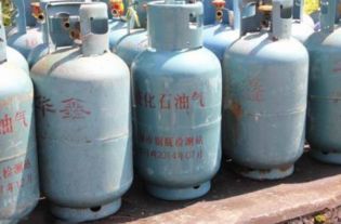 空煤氣罐多少斤，一般的家用煤氣罐空罐可以灌16kg