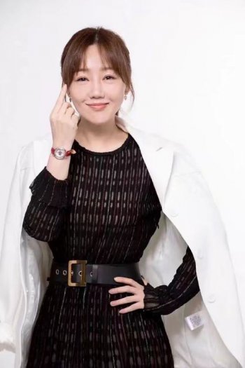 薛佳凝整過容嗎,整過臉上狀態皺紋清晰