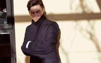 諾貝爾數學獎是什么梗，指的就是當時靳東不懂裝懂