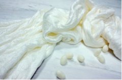 蠶絲被能用洗衣機洗嗎，不能用洗衣機洗滌以手洗為佳