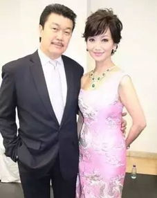 趙雅芝的三個(gè)兒子們的照片,分別是黃愷杰、黃光宏、黃光宜