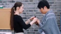 鋼琴家的手，都是非常的重要的