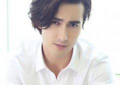 高偉光的家庭成員,父母也都是中國(guó)人