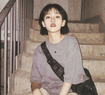 厚嘴唇的女生很丑的嗎,厚嘴唇對五官的影響很大不算丑