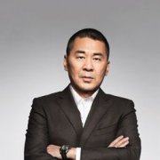 蔣勤勤的老公，陳建斌生于新疆維吾爾自治區