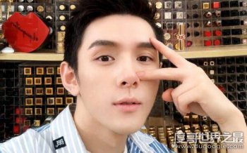 李佳琦個人資料介紹，湖南岳陽人李佳琦最能帶貨