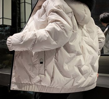 10度左右的天氣里穿什么衣服合適？需要穿厚一點(diǎn)的外套