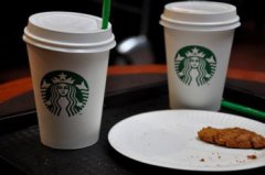 星巴克多少錢一杯,中杯是22.00元小杯是17.00元