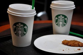 星巴克多少錢一杯,中杯是22.00元小杯是17.00元