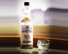 什么酒度數最高，經過70次以上蒸餾而成的波蘭精餾伏特加