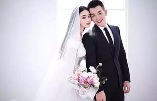 張馨予的老公，何捷氣質隨爺爺家人罕曝光