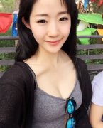 萬千惠的微博,曬出鉆戒以及結婚證