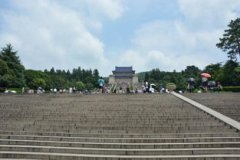 豐澤園飯莊的創始人，欒蒲包他的人生也和豐澤園幾起幾伏