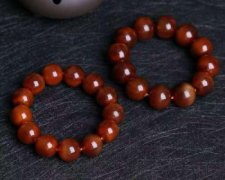 山龜手串怎樣辨別真假，假的色帶間有明顯界線且有鑄模痕跡