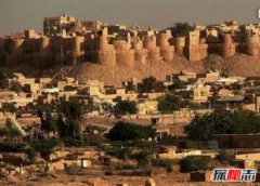 亞歷山大和赫費斯提翁，亞歷山大陵墓在哪