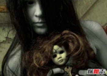 妹妹背著洋娃娃的故事是什么,禁曲奶奶背著洋娃娃