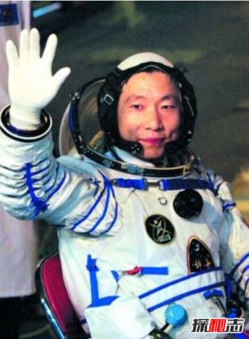 宇航員在太空說的第一句話，有人說回來的人不是楊利偉