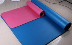 舞蹈墊哪種材質(zhì)好，舞蹈墊和瑜伽墊的區(qū)別