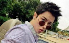 黃曉明暗示婚變，邢雅晨和何西西分手了