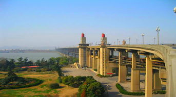 南京長江大橋長多少米，全長6788.55米寬14米