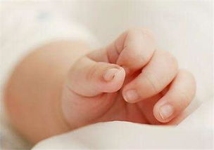 手指脫皮是什么原因造成的，觸摸刺激化學(xué)品、經(jīng)常做家務(wù)等