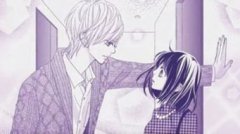 壁咚什么意思,單手或者靠在墻上發出“咚”的一聲