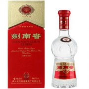 現(xiàn)在不貴值得收藏的酒，劍南春水晶劍 、沱牌舍得等