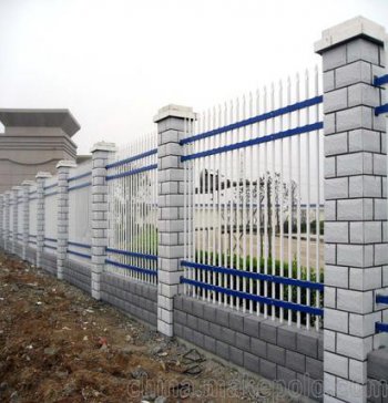 公路護欄多少錢,50鋅鋼護欄多少錢一米