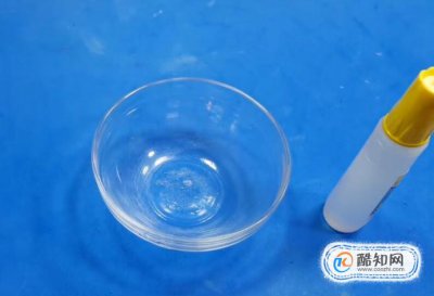 用牙膏、加鹽怎么制做史萊姆,用膠水和鹽水做史萊姆