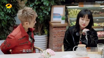 寧靜沒加過黃齡微信，寧靜和郁可唯私下關(guān)系