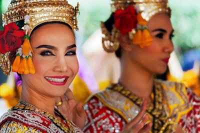 中國(guó)的傣族和泰國(guó)傣族是一個(gè)民族嗎,泰國(guó)和傣族為什么很像