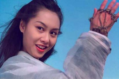 中國香港影視女演員朱茵出生，朱茵多高