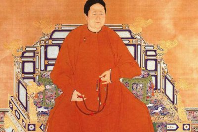 孝莊皇后是一個怎樣的人,孝莊皇太后是康熙的什么人