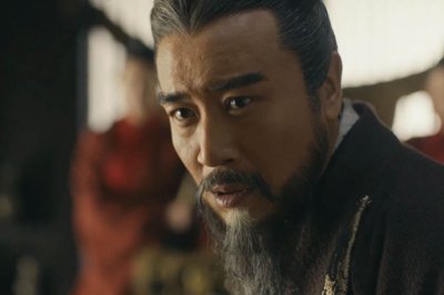 曹操說的“人的腳為什么總是那么白呢，腳為什么比臉和手都要白