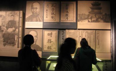 清朝最后一位皇帝溥儀是怎么死的,愛新覺羅溥儀為什么不能生育