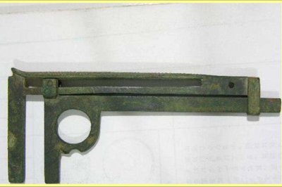 王莽墓中的手機是真的，被復原長相的古人