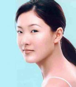 伏明霞老公梁錦松前妻是誰