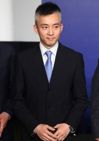 央視主持人亞寧現(xiàn)在在哪里結(jié)婚了嗎妻子是誰(shuí)