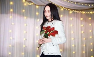 姚笛的老公婚紗照