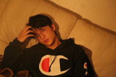 張新成情史被扒和前女友王藝瑾為何分手