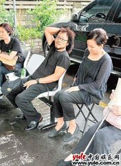 張菲前妻趙翠華照片及大兒張少青職業照片